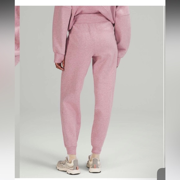 NWT Lululemon Scuba High-Rise Jogger / Heathered Pink Taupe - Picture 2 of 8
